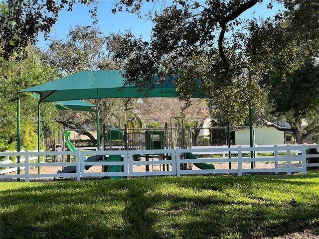 31 Chestnut Circle, Cooper City, FL 33026