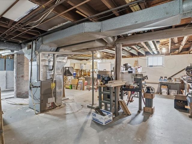 535 8th Avenue, Marion, IA 52302