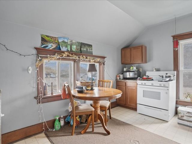 535 8th Avenue, Marion, IA 52302