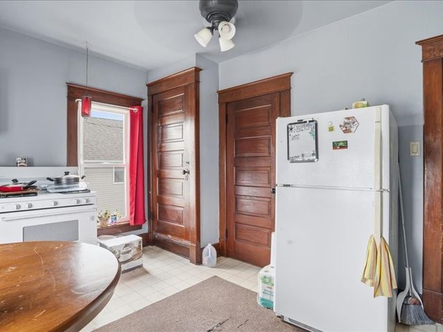 535 8th Avenue, Marion, IA 52302