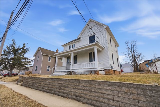 535 8th Avenue, Marion, IA 52302