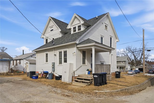 535 8th Avenue, Marion, IA 52302