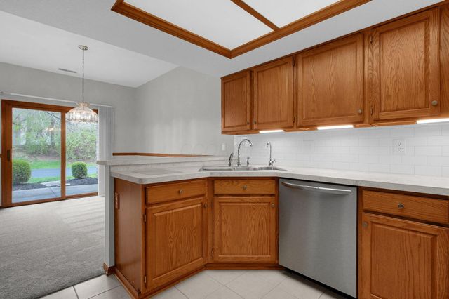 7688 Slate Ridge Boulevard, Reynoldsburg, OH 43068