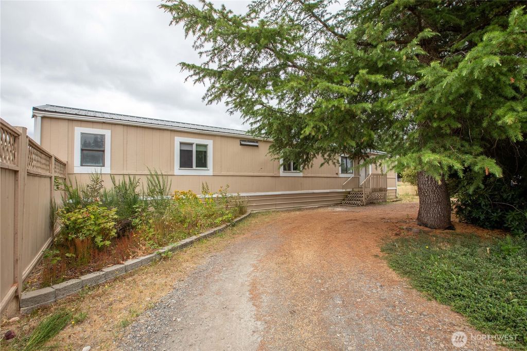 8820 183rd Avenue SW, Rochester, WA 98579