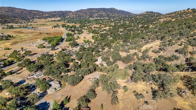 24281 Arroyo Court, Tehachapi, CA 93561
