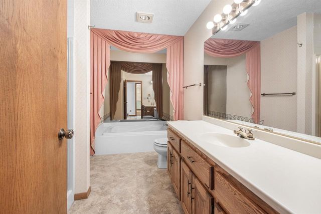 3401 N FIESTA DRIVE, Appleton, WI 54911