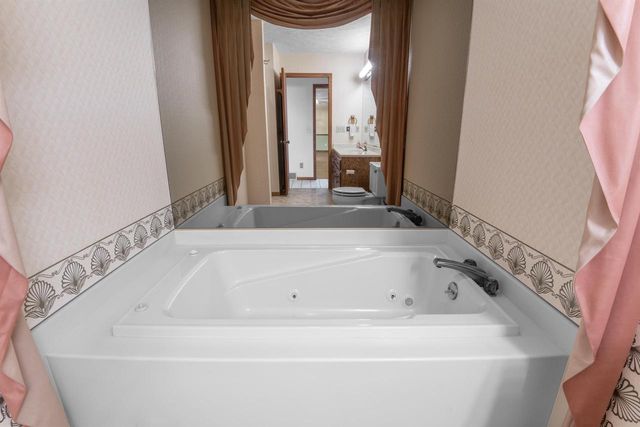 3401 N FIESTA DRIVE, Appleton, WI 54911