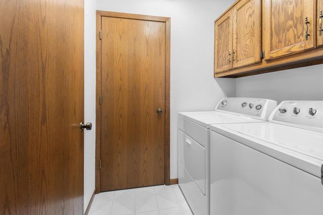 3401 N FIESTA DRIVE, Appleton, WI 54911