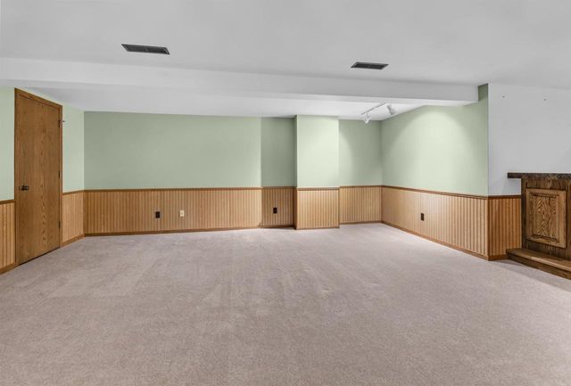 3401 N FIESTA DRIVE, Appleton, WI 54911