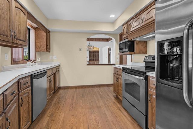 3401 N FIESTA DRIVE, Appleton, WI 54911