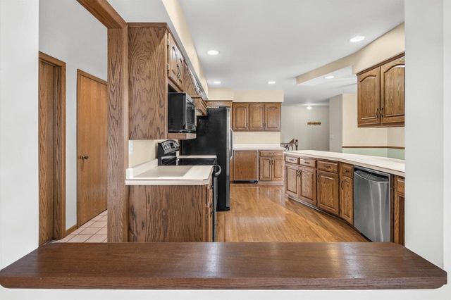 3401 N FIESTA DRIVE, Appleton, WI 54911