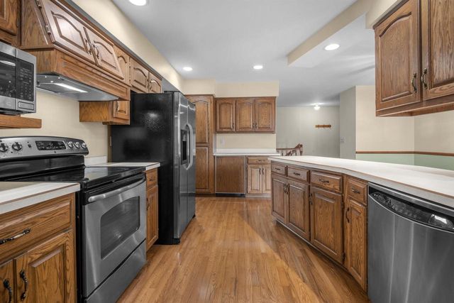 3401 N FIESTA DRIVE, Appleton, WI 54911