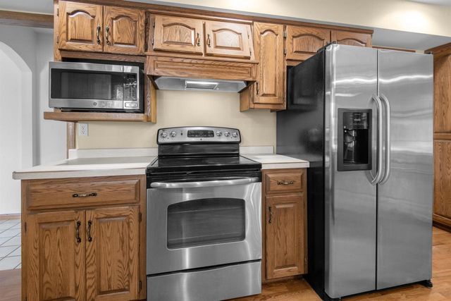 3401 N FIESTA DRIVE, Appleton, WI 54911