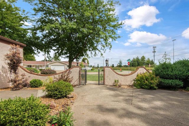 3401 N FIESTA DRIVE, Appleton, WI 54911