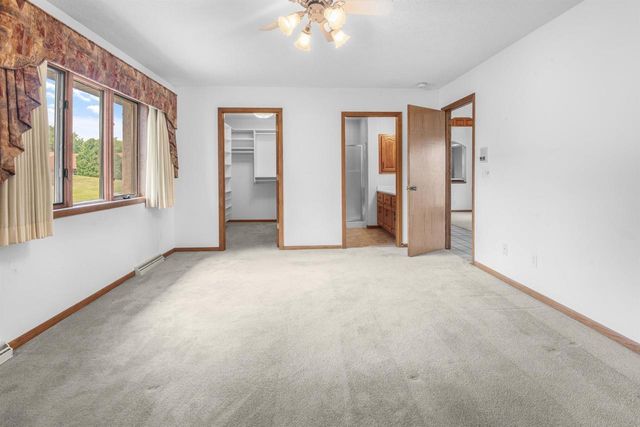 3401 N FIESTA DRIVE, Appleton, WI 54911