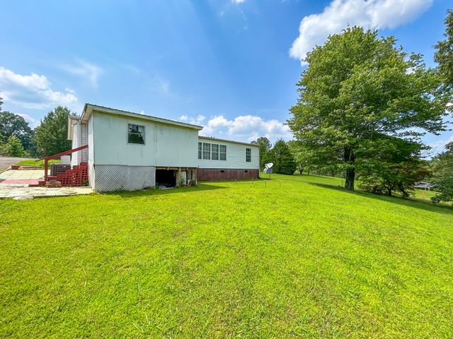 156 Davis Kee Rd, Camden, TN 38320