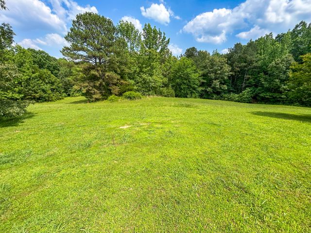 156 Davis Kee Rd, Camden, TN 38320