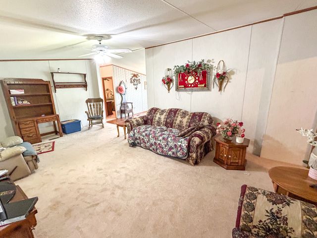 156 Davis Kee Rd, Camden, TN 38320
