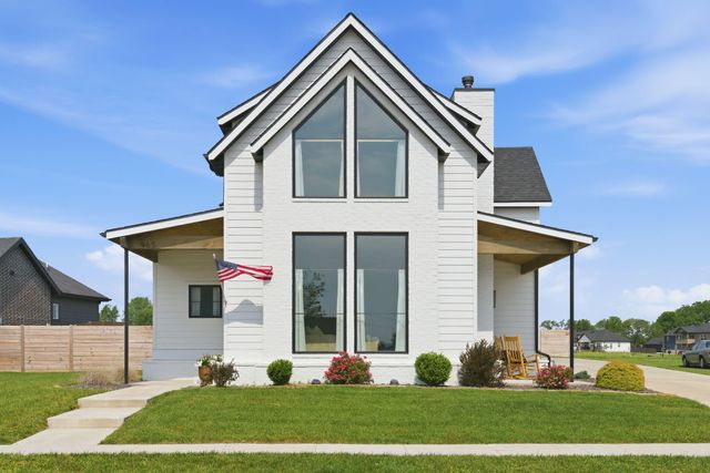 965 E Valley Trail Drive, Republic, MO 65738