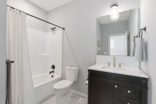 965 E Valley Trail Drive, Republic, MO 65738