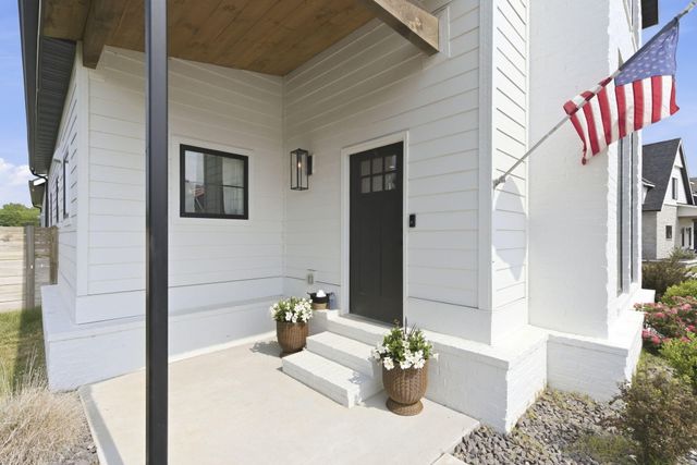 965 E Valley Trail Drive, Republic, MO 65738
