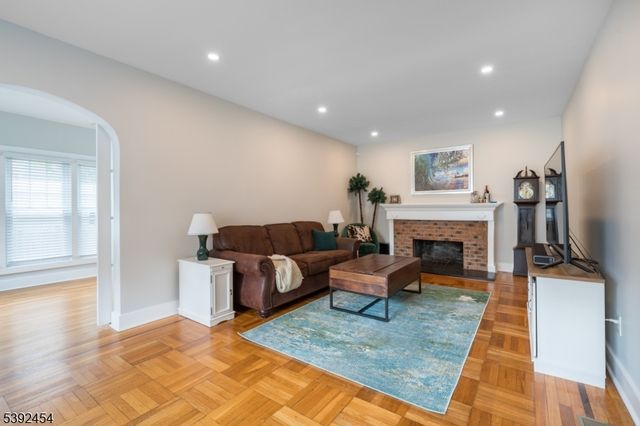 118 Rynda Rd, South Orange Village Twp., NJ 07079