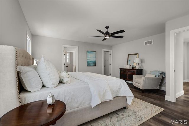 9241 Merritt Avenue, Rock Hill, MO 63144