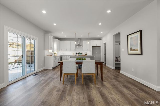 9241 Merritt Avenue, Rock Hill, MO 63144