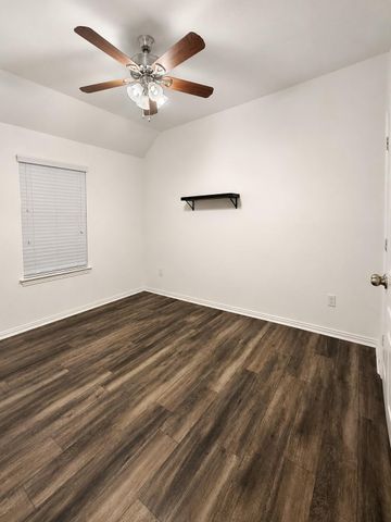 349 Razzmatazz TRL, Buda, TX 78610