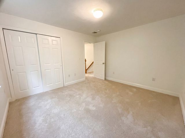 14 Smith Rd, Sutton, MA 01590