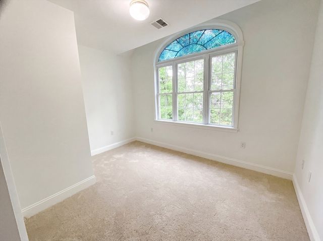 14 Smith Rd, Sutton, MA 01590