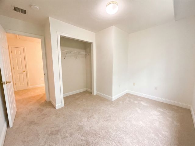 14 Smith Rd, Sutton, MA 01590