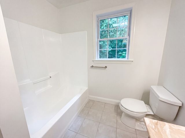 14 Smith Rd, Sutton, MA 01590