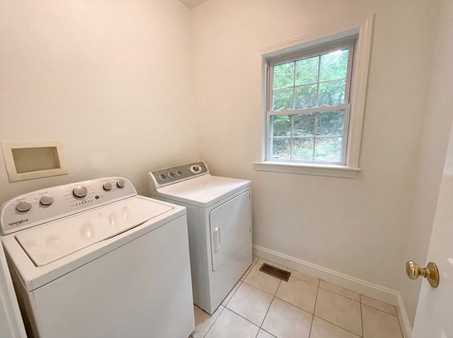 14 Smith Rd, Sutton, MA 01590