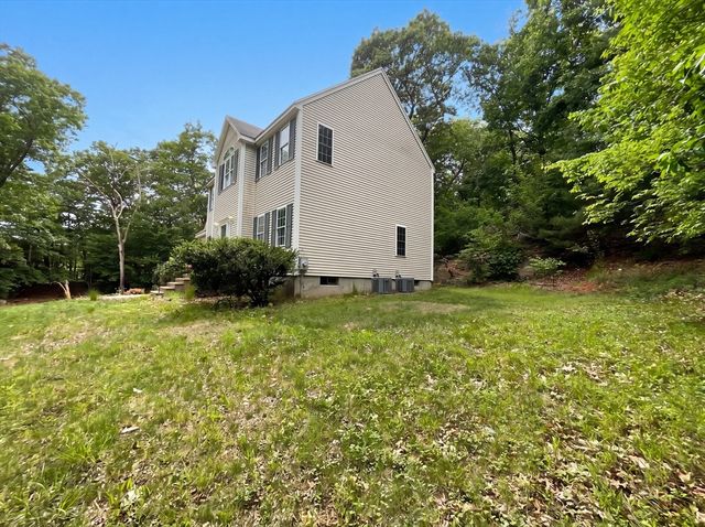 14 Smith Rd, Sutton, MA 01590