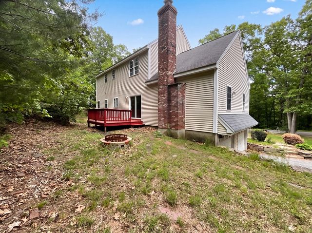 14 Smith Rd, Sutton, MA 01590