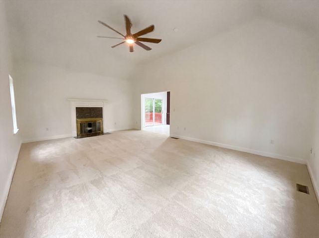 14 Smith Rd, Sutton, MA 01590