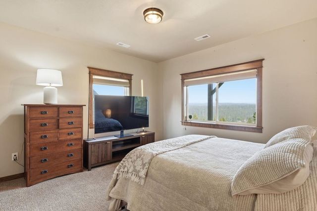 1211 E Quartz Ln, Spokane, WA 99208