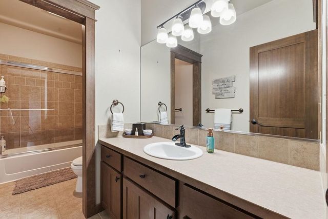 1211 E Quartz Ln, Spokane, WA 99208