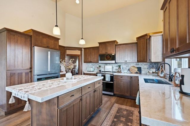 1211 E Quartz Ln, Spokane, WA 99208