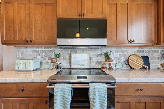 1211 E Quartz Ln, Spokane, WA 99208
