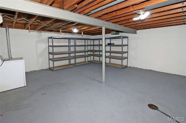 3245 Long Champs Drive, Florissant, MO 63033