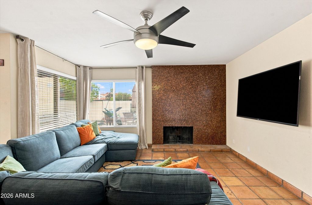 5210 E SAGUARO Circle, Phoenix, AZ 85044 — photo 3