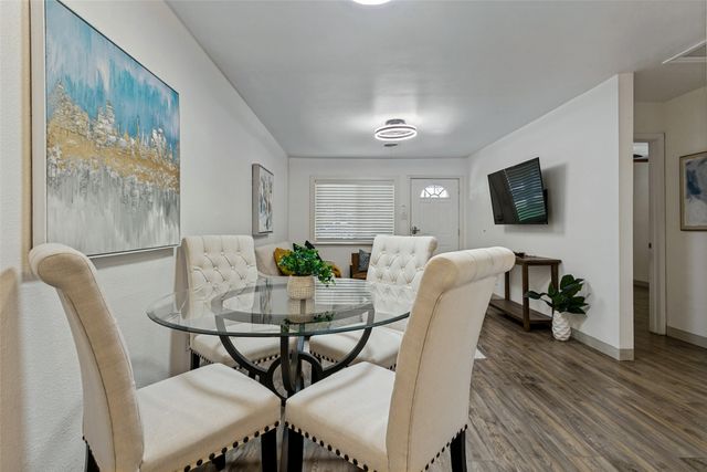 403 E Franklin Street, Grapevine, TX 76051