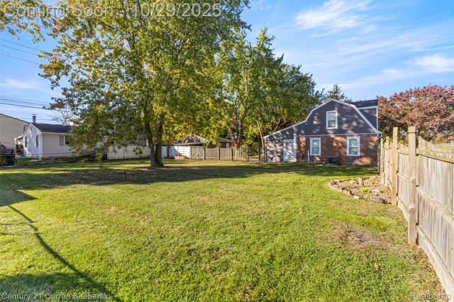 23525 Gibraltar Road N, Flat Rock, MI 48134