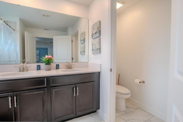 962 Splash Shot Place, Kissimmee, FL 33896