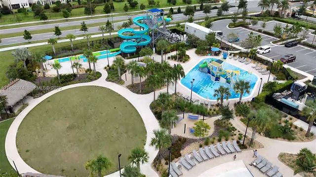 962 Splash Shot Place, Kissimmee, FL 33896