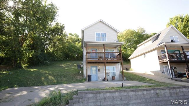 424 S 2nd Street, De Soto, MO 63020