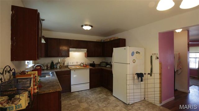 424 S 2nd Street, De Soto, MO 63020