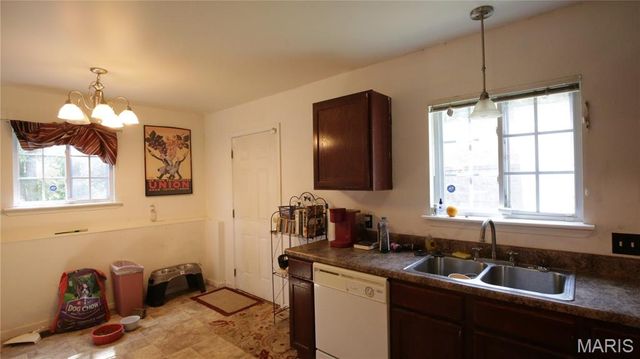 424 S 2nd Street, De Soto, MO 63020